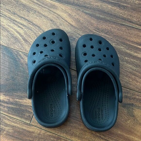 Crocs Kids Black Clogs - Picture 1 of 5